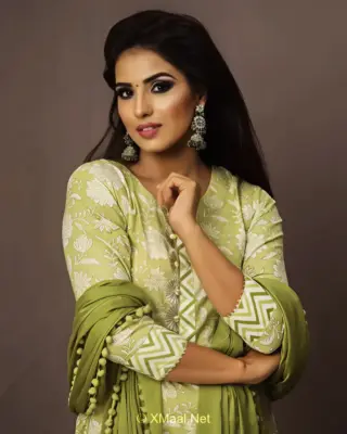 Arya Tiwari