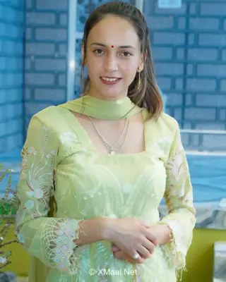 Zoey Thakur